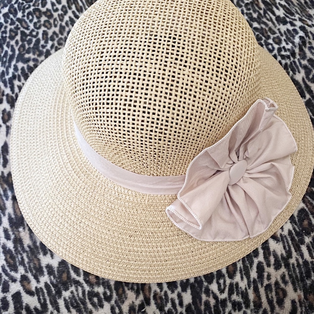 Romantic Straw Cloche With Blush Bow